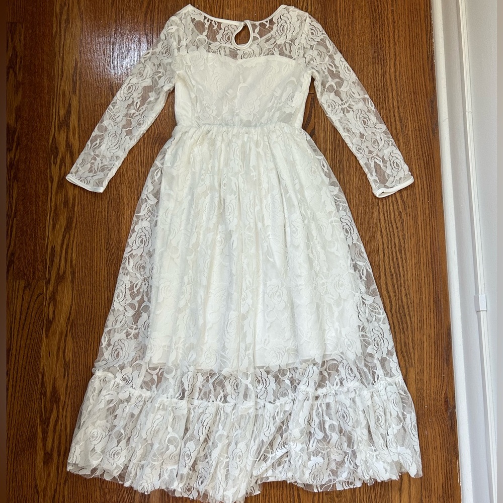 Lace off-white dress, sweet heart neck line w/ lining - Picture 6 of 9